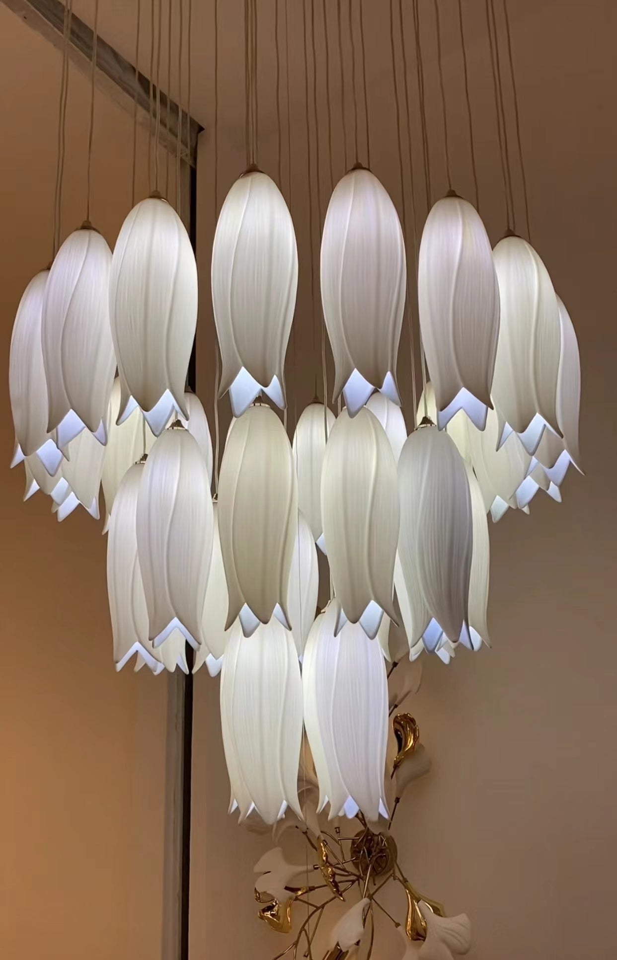 New Arrival Elegant Flower Chandelier For Foyer/ Staircase