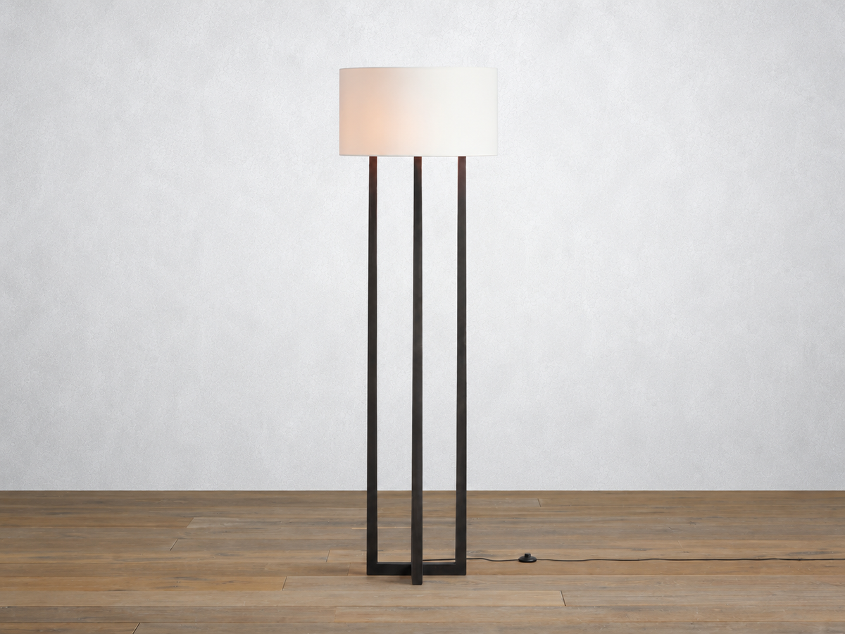 Lumaire Floor Light