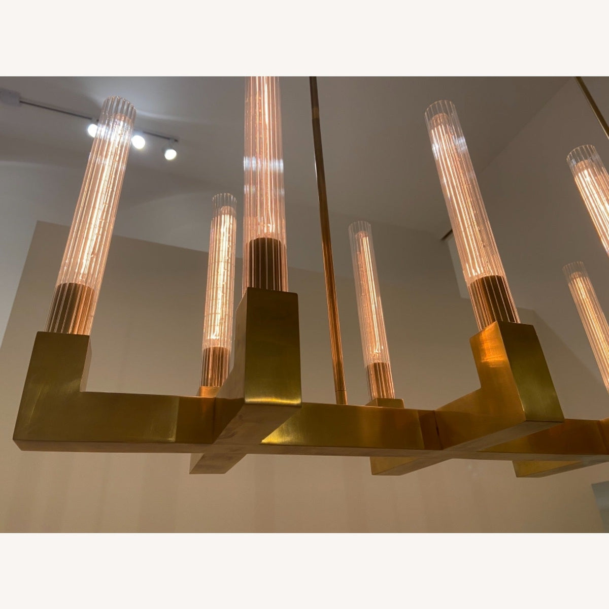Bannele Linear Chandelier - cyranlamps
