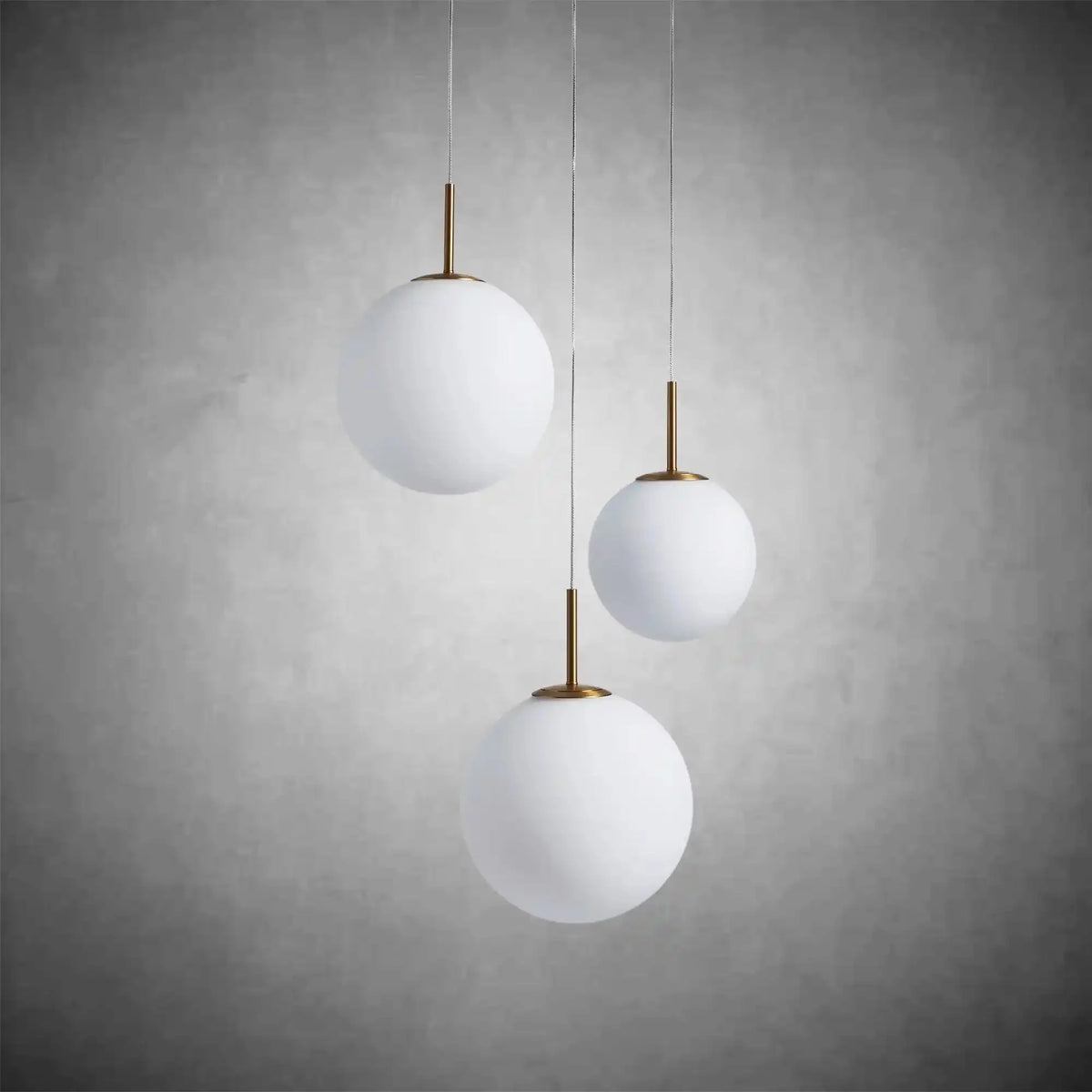 Casen Round Chandelier - cyranlamps
