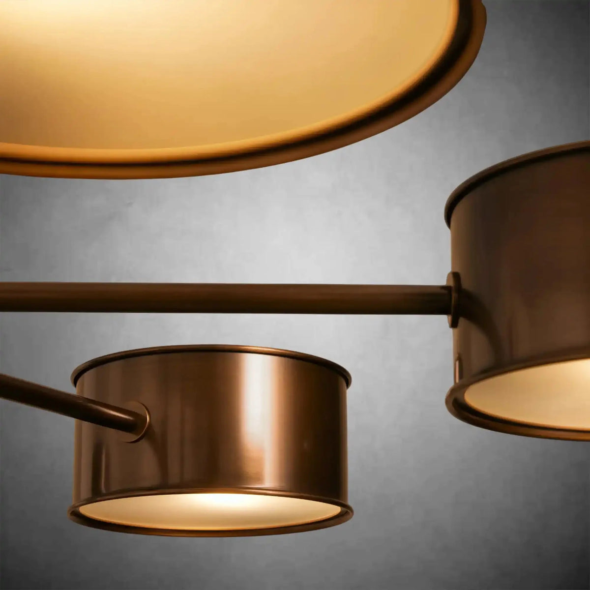 Daphne Metal Round Chandelier - cyranlamps