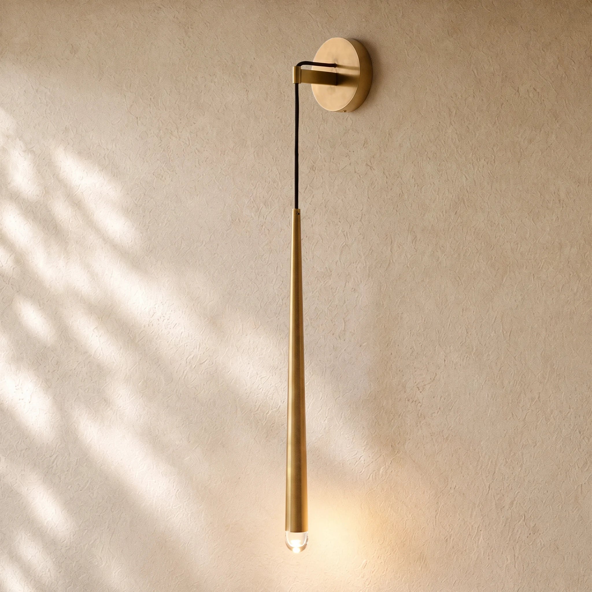 Aqaitaiva Sconce
