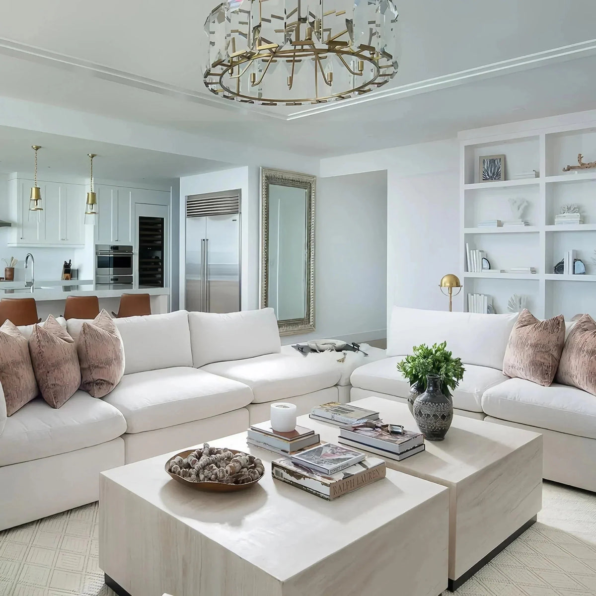 Modern Amaya Round Chandelier - cyranlamps