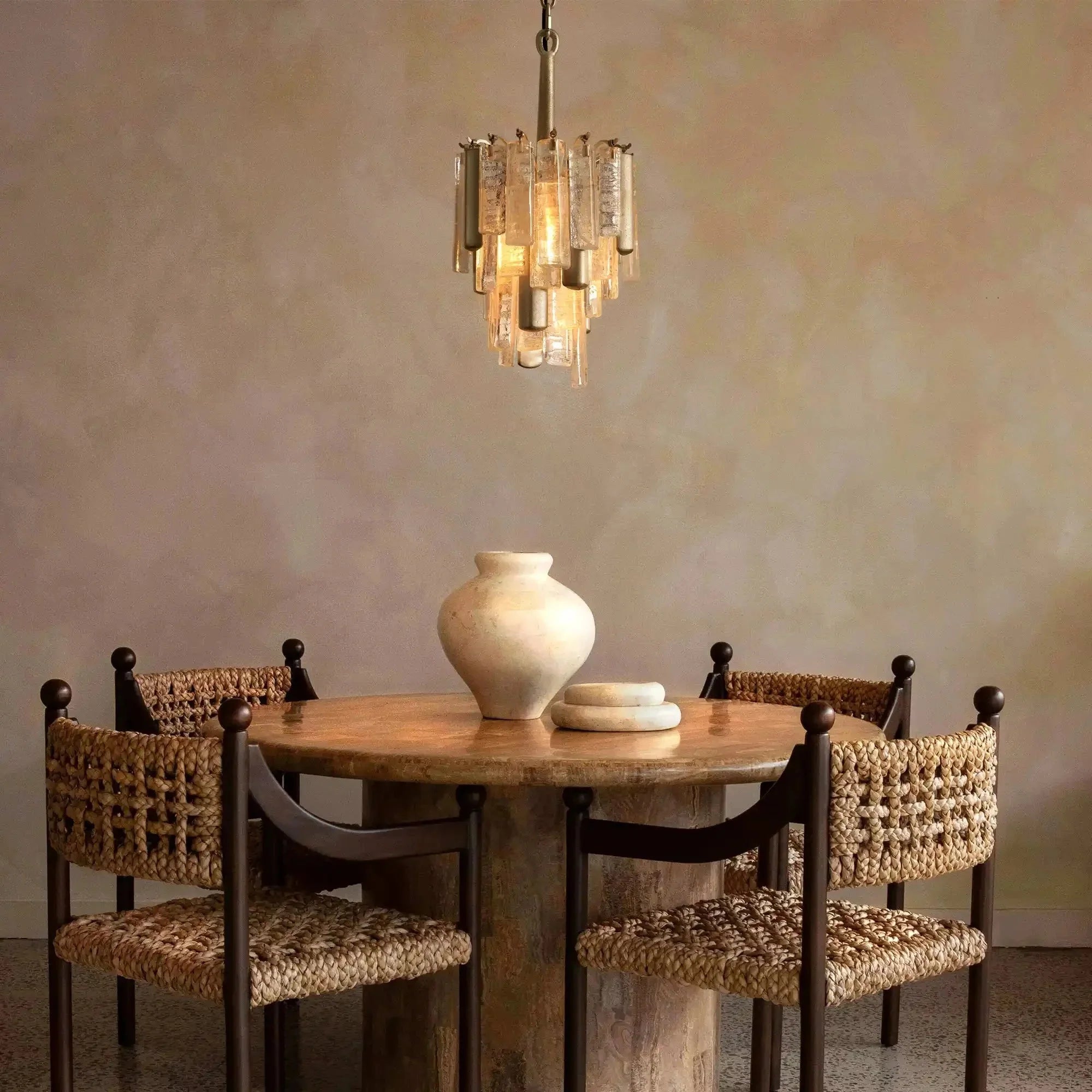 Neve Pendant - cyranlamps