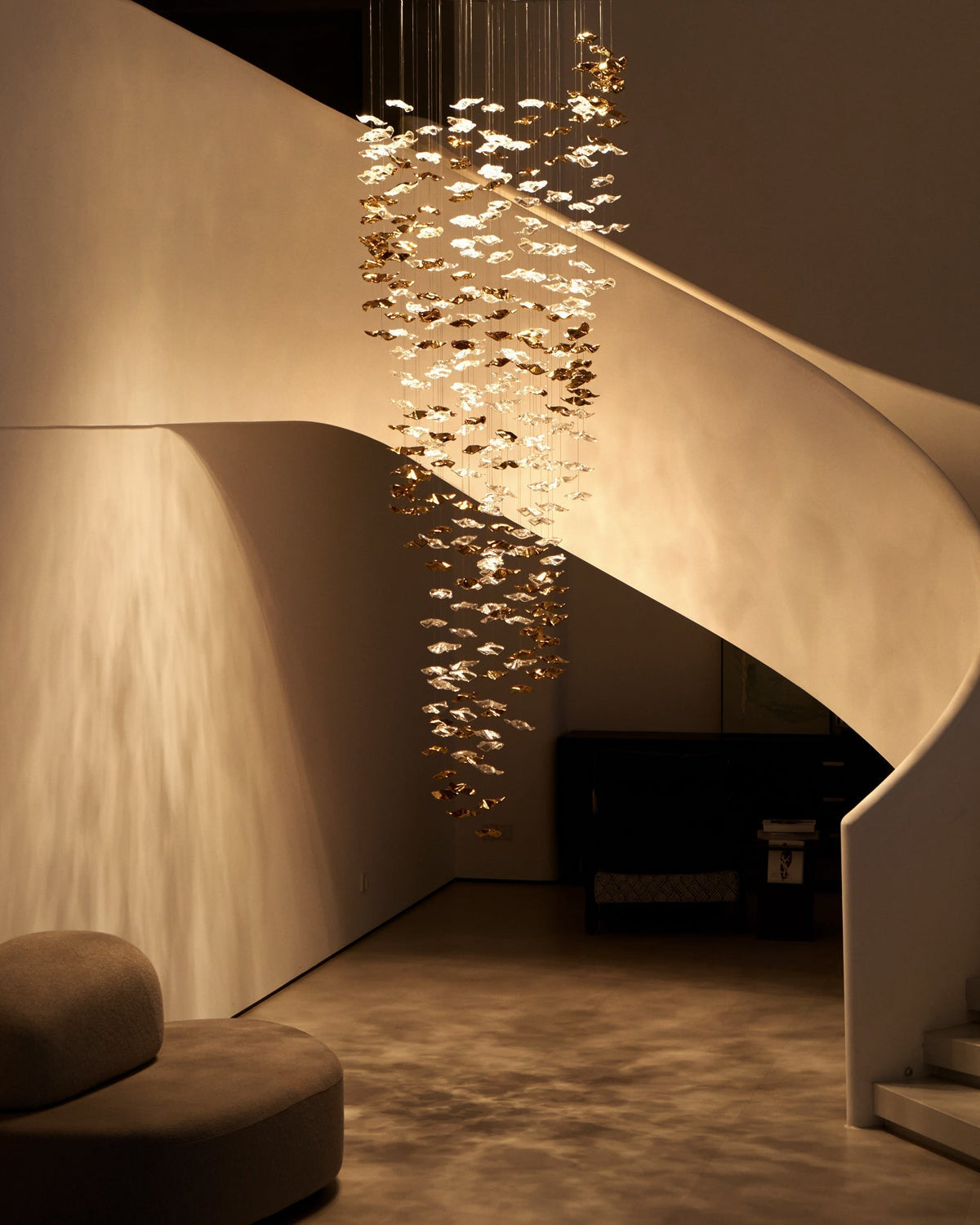 Veloria Fluid Chandelier - cyranlamps