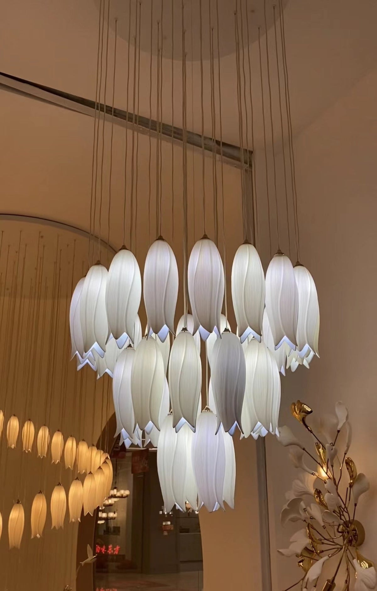 New Arrival Elegant Flower Chandelier For Foyer/ Staircase