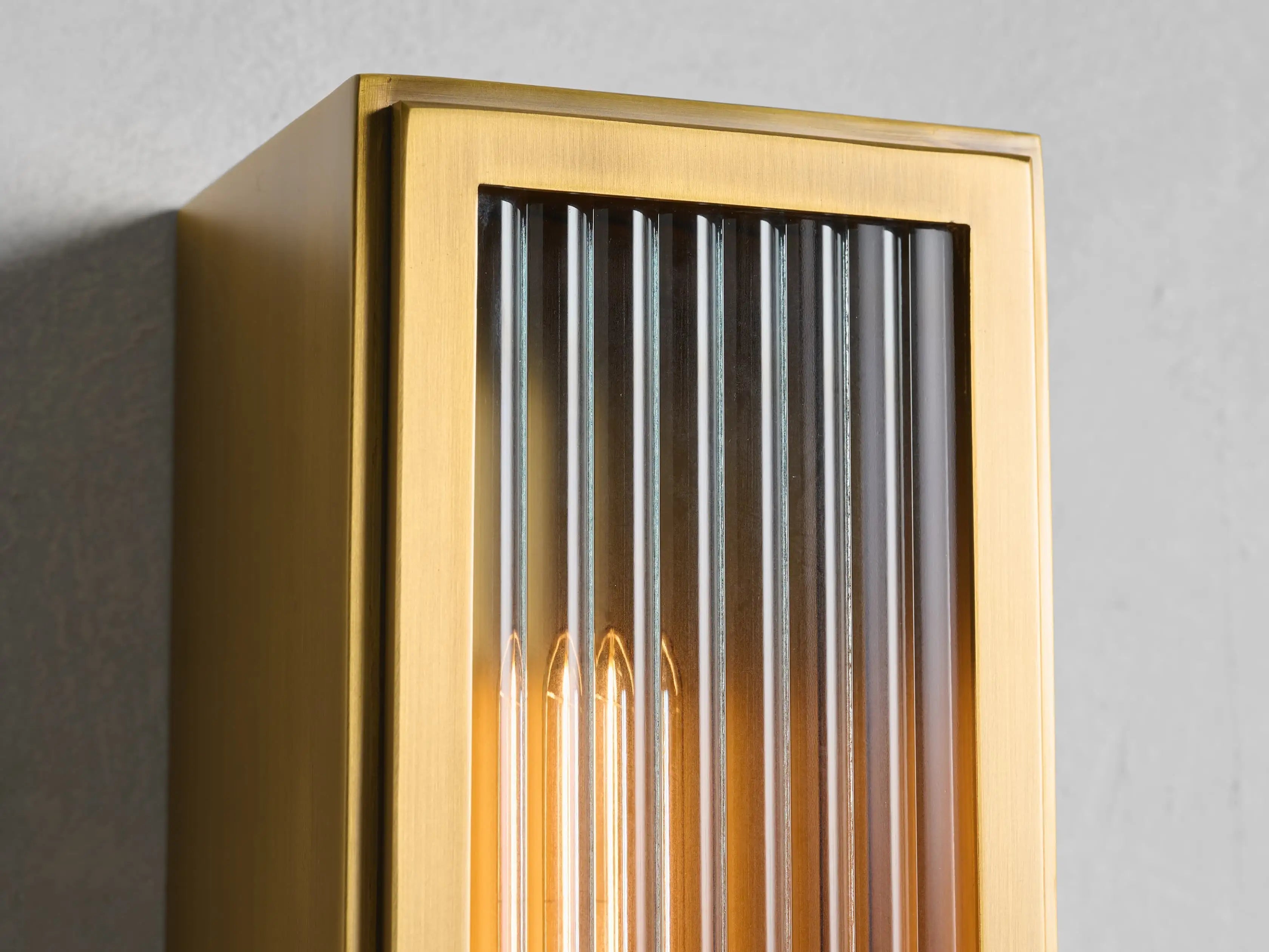 Aventure 14" Outdoor Wall Sconce