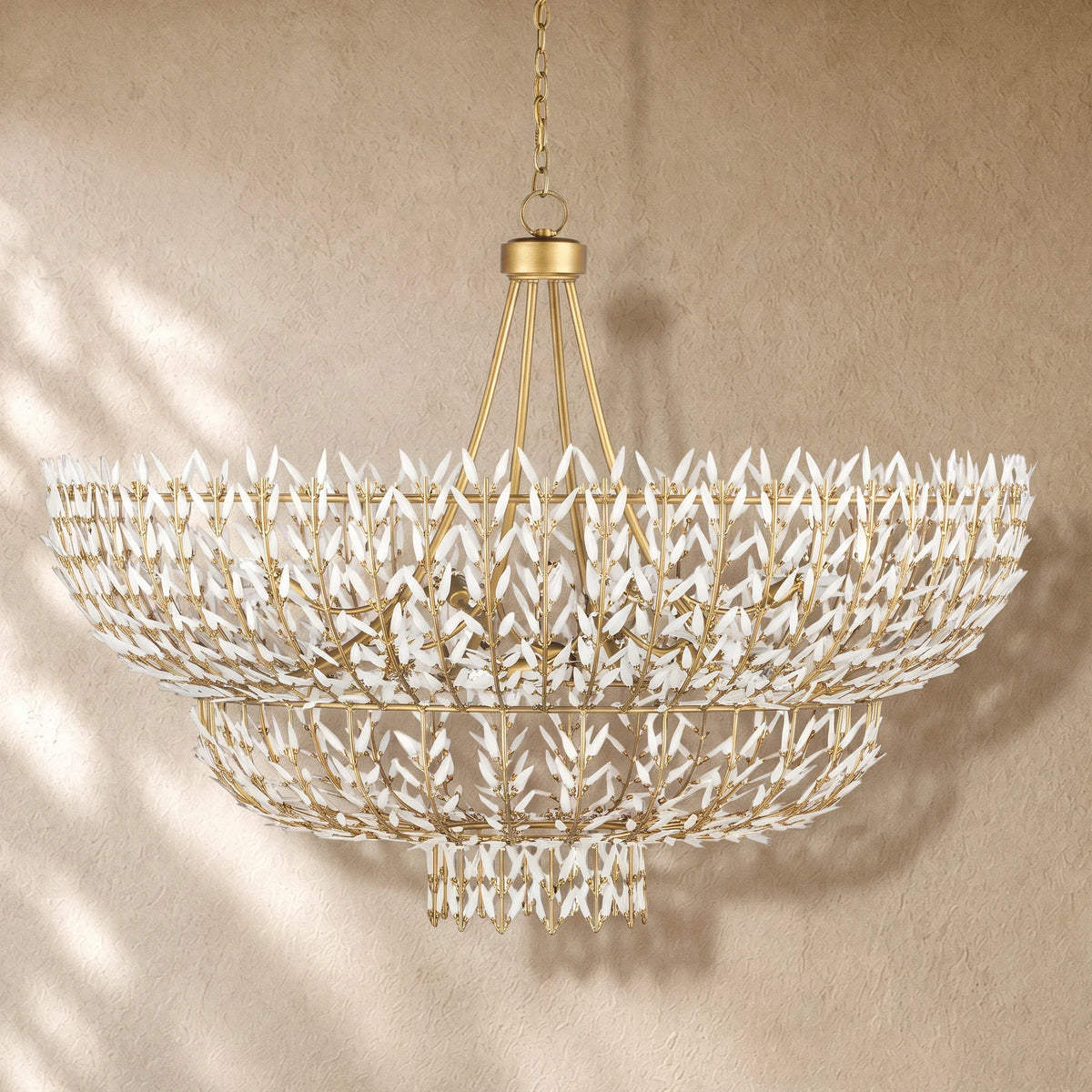 Morrigen Round Chandelier 34'' 56''D