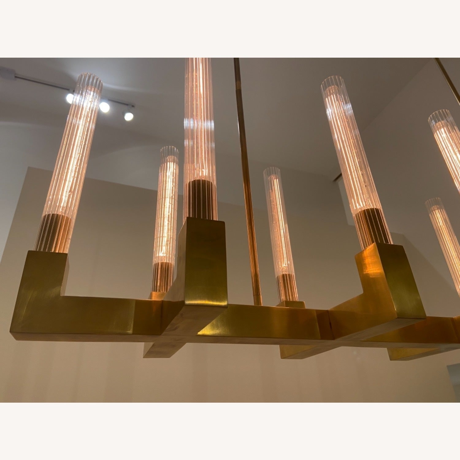 Bannele Linear Chandelier - cyranlamps