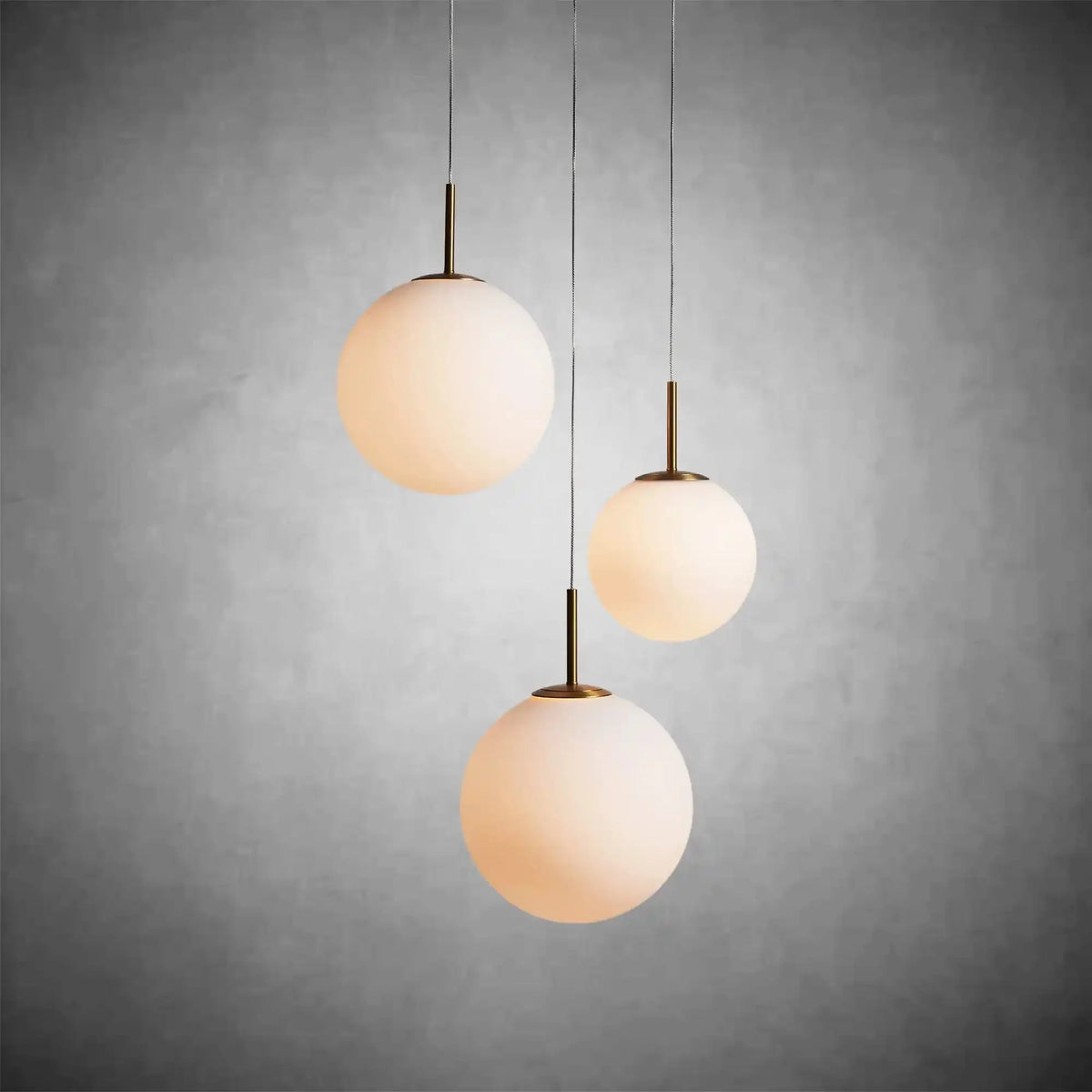 Casen Round Chandelier - cyranlamps