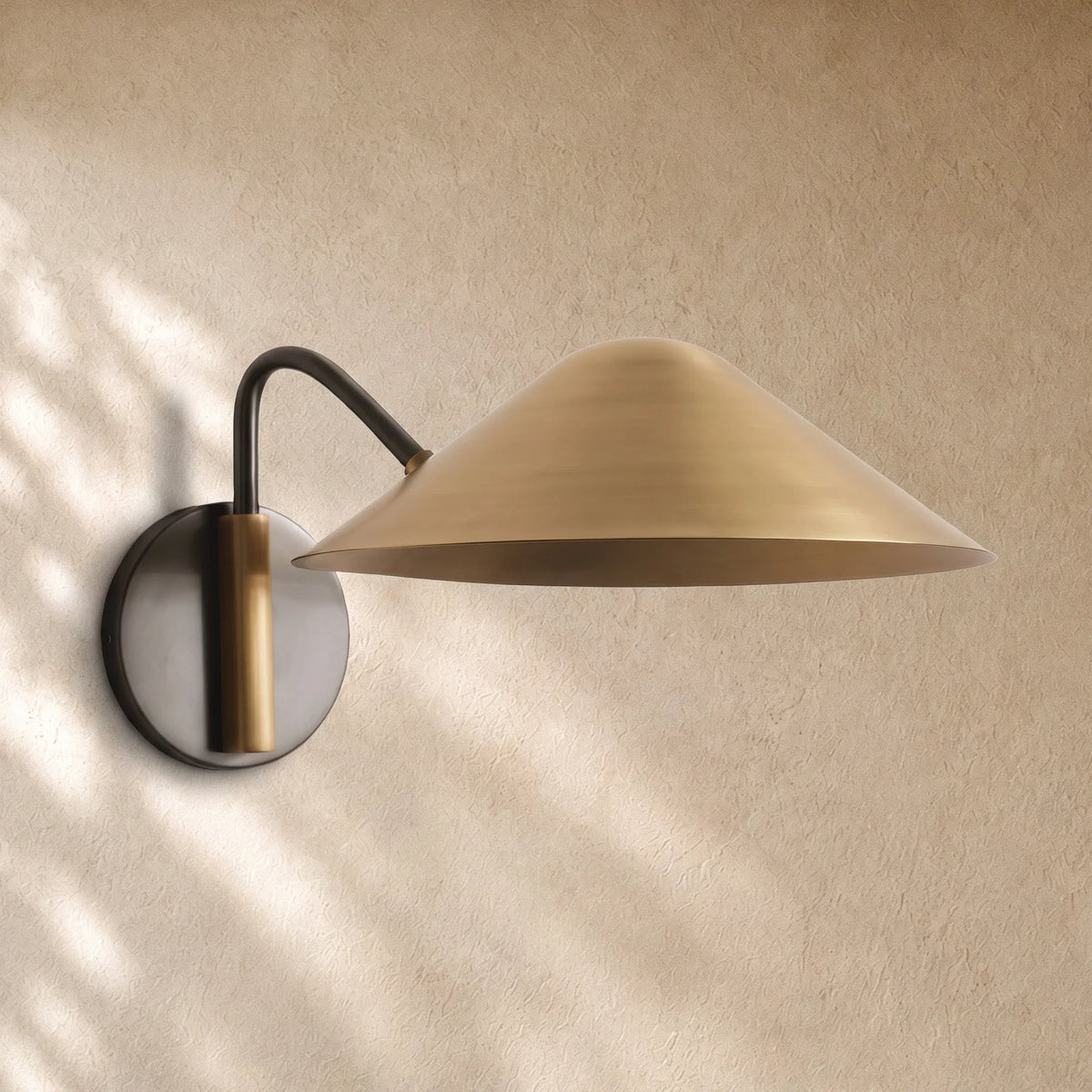 Simmsi Sconce