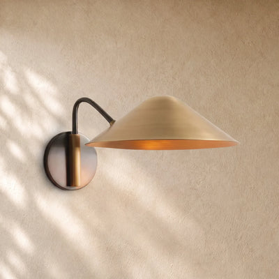 Simmsi Sconce