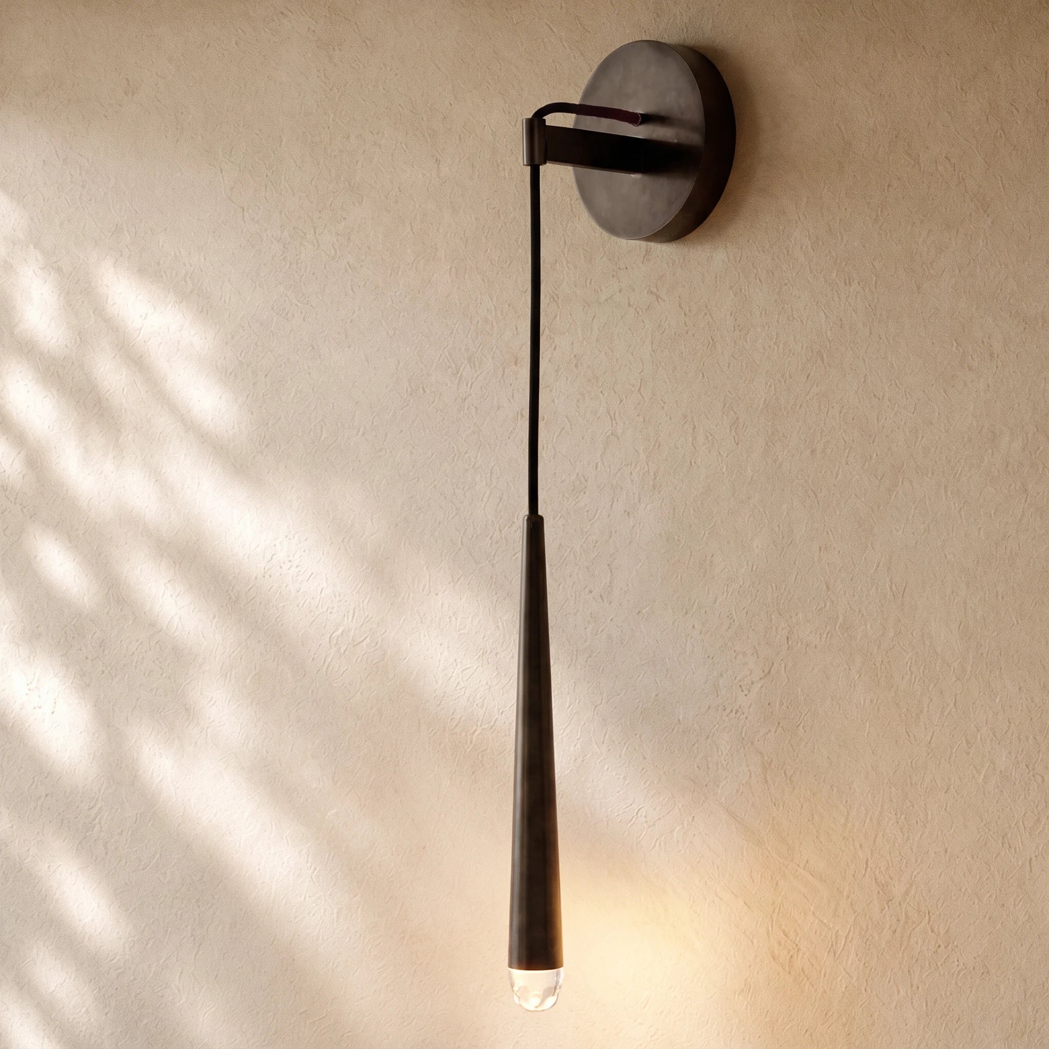 Aqaitaiva Sconce