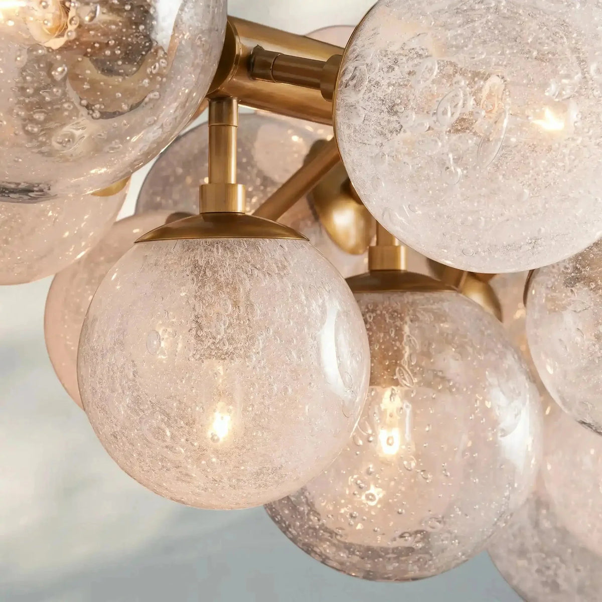 Mandoza Linear Chandelier - cyranlamps