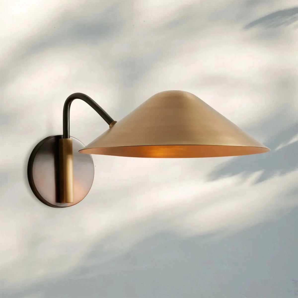 Simms Single Wall Sconce - cyranlamps