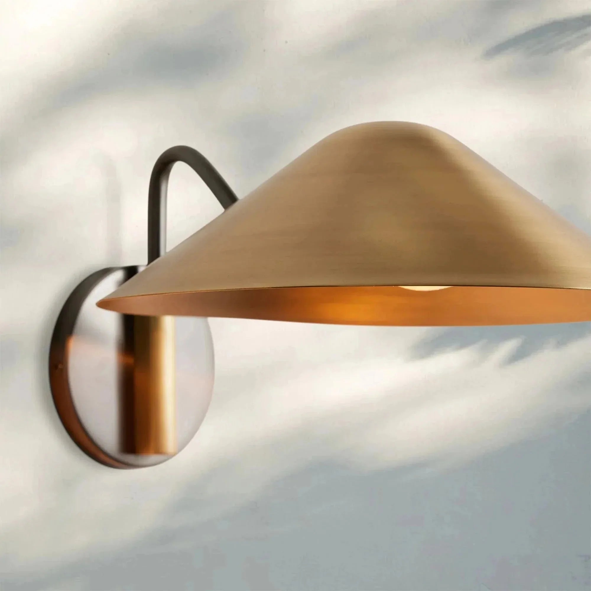 Simms Single Wall Sconce - cyranlamps