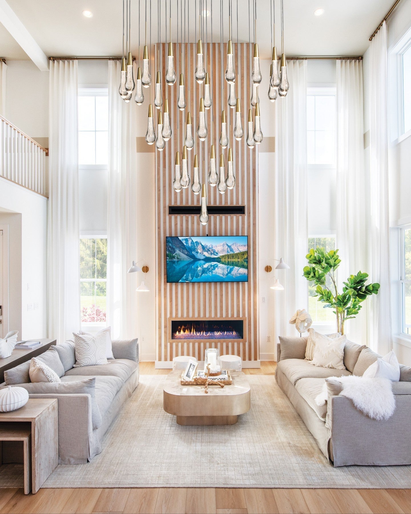 Soltaire Round Chandelier - cyranlamps