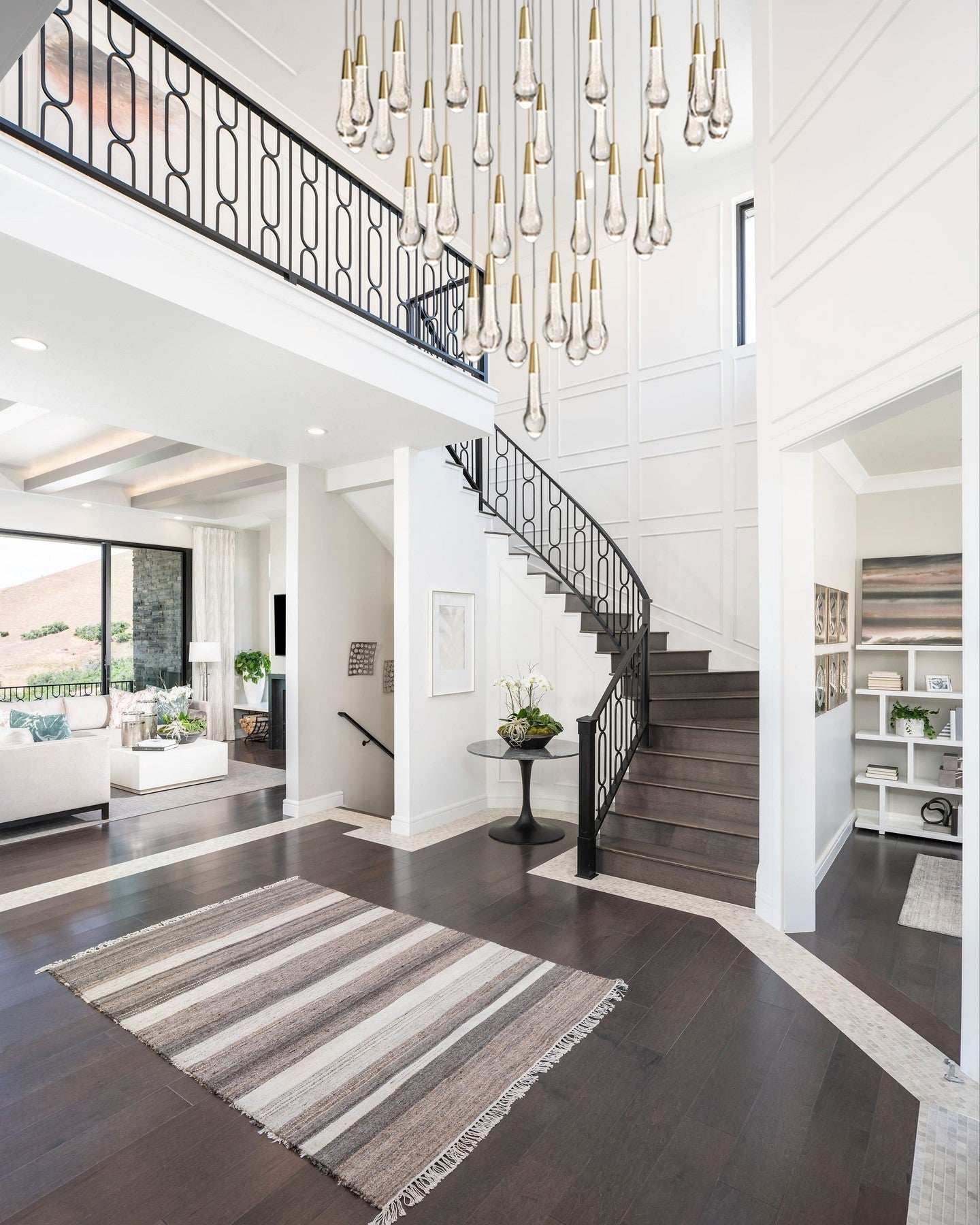 Soltaire Round Chandelier - cyranlamps