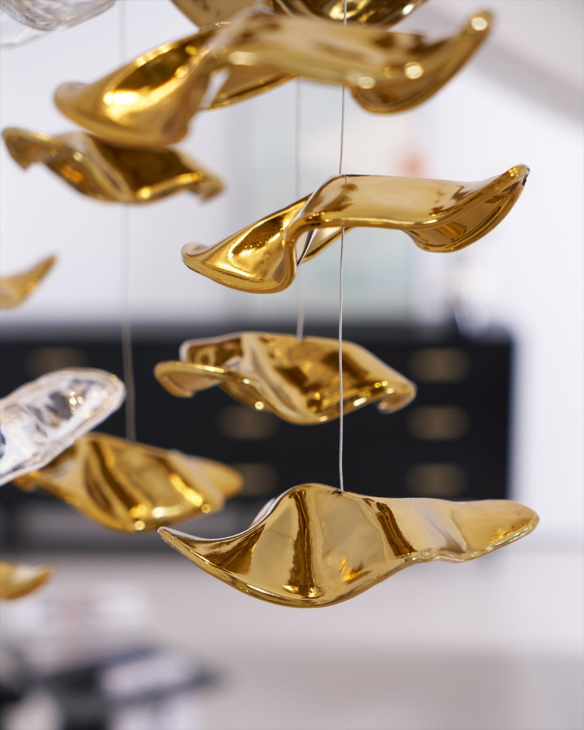 Veloria Fluid Chandelier - cyranlamps