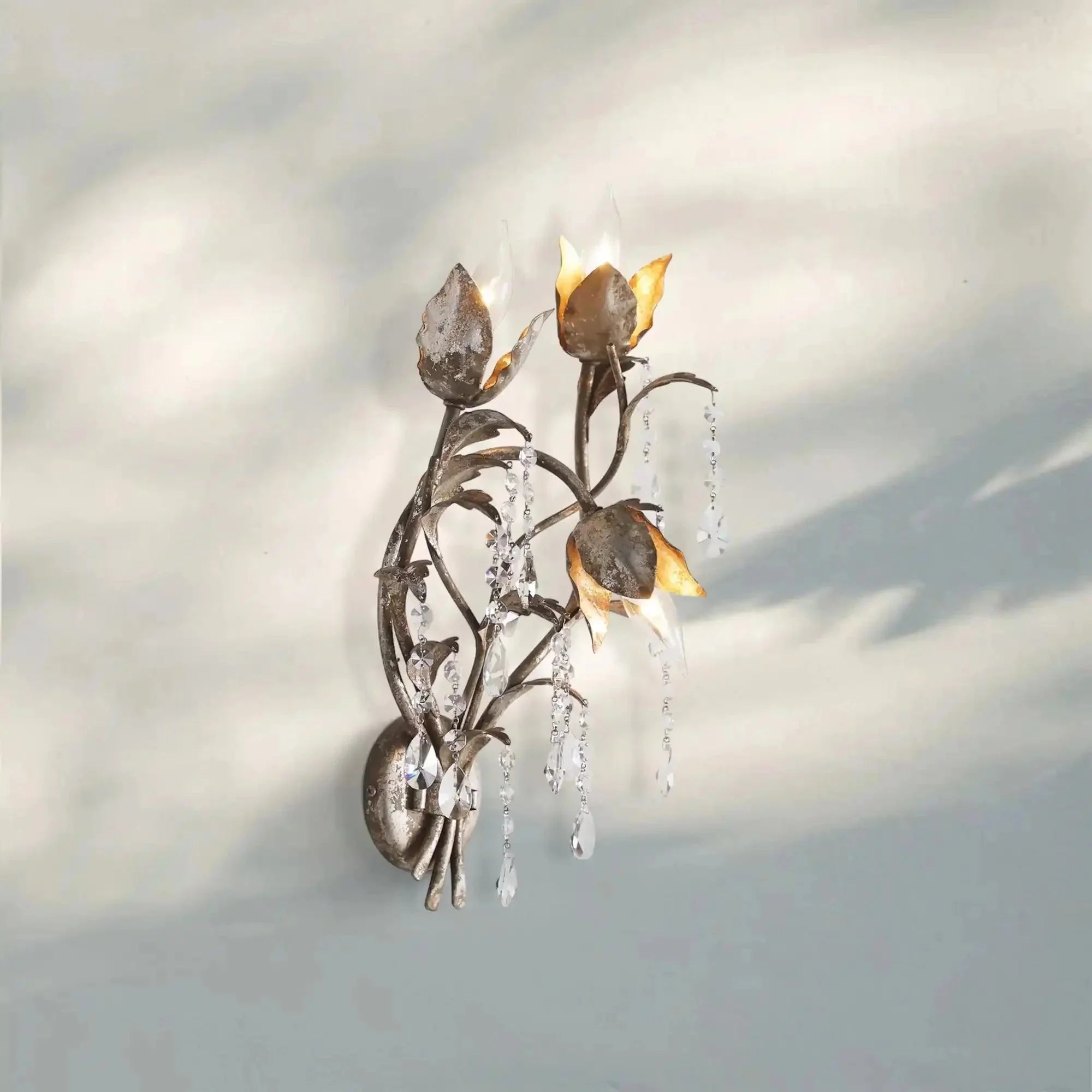 Viticcia 3 - Light Wall Sconce - cyranlamps
